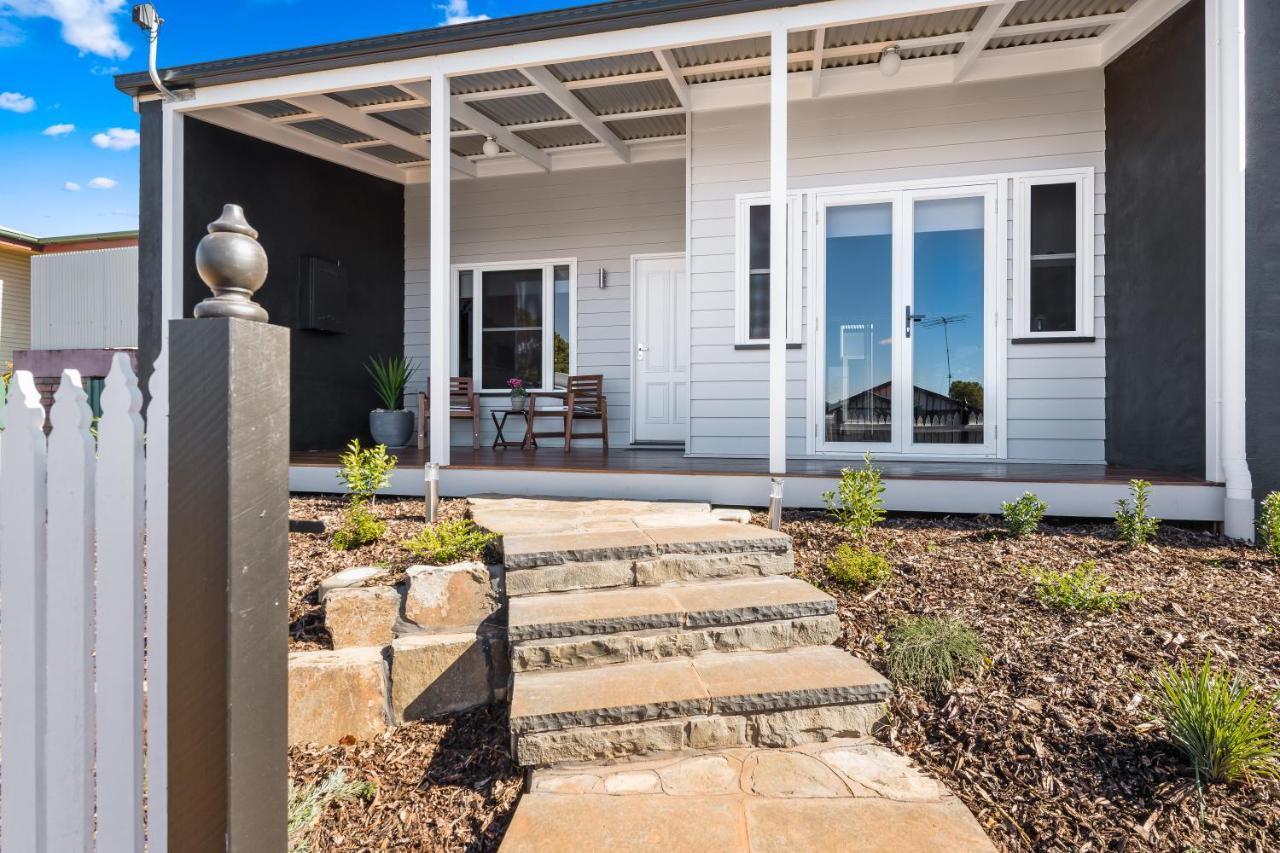 Bluestone Cottages - The Villa Toowoomba Εξωτερικό φωτογραφία